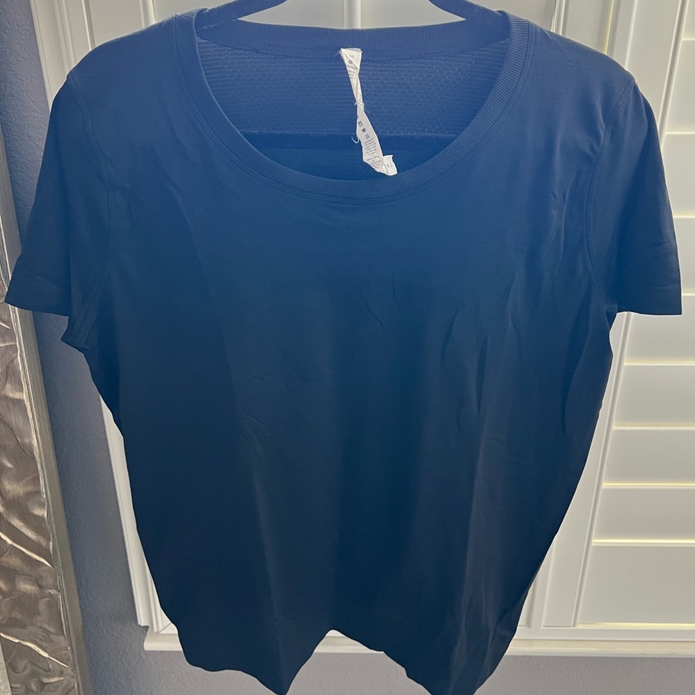 EUC Lululemon Swiftly Tech Short Sleeve